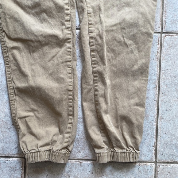 Old Navy Men’s khaki pants size small - Picture 4 of 11